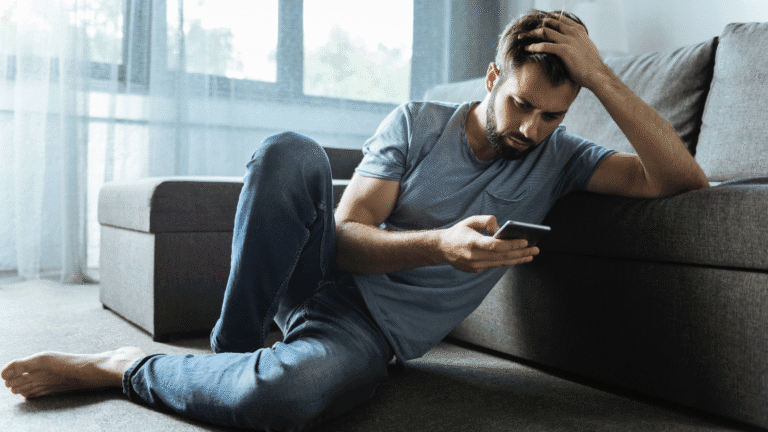 Casual Dating Apps: How to Avoid Getting Ghosted or Scammed