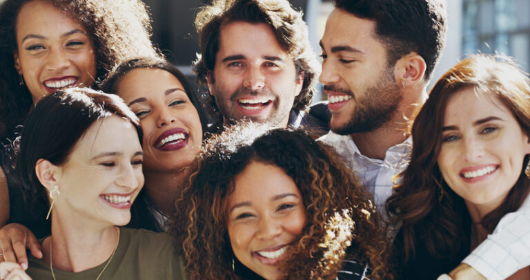 4 Dating Photo Mistakes Women Are Still Making in 2026